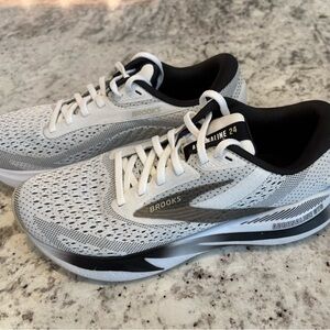 Brooks Adrenaline 24 Women’s Athletic Shoes - Wht, Blk & Gray